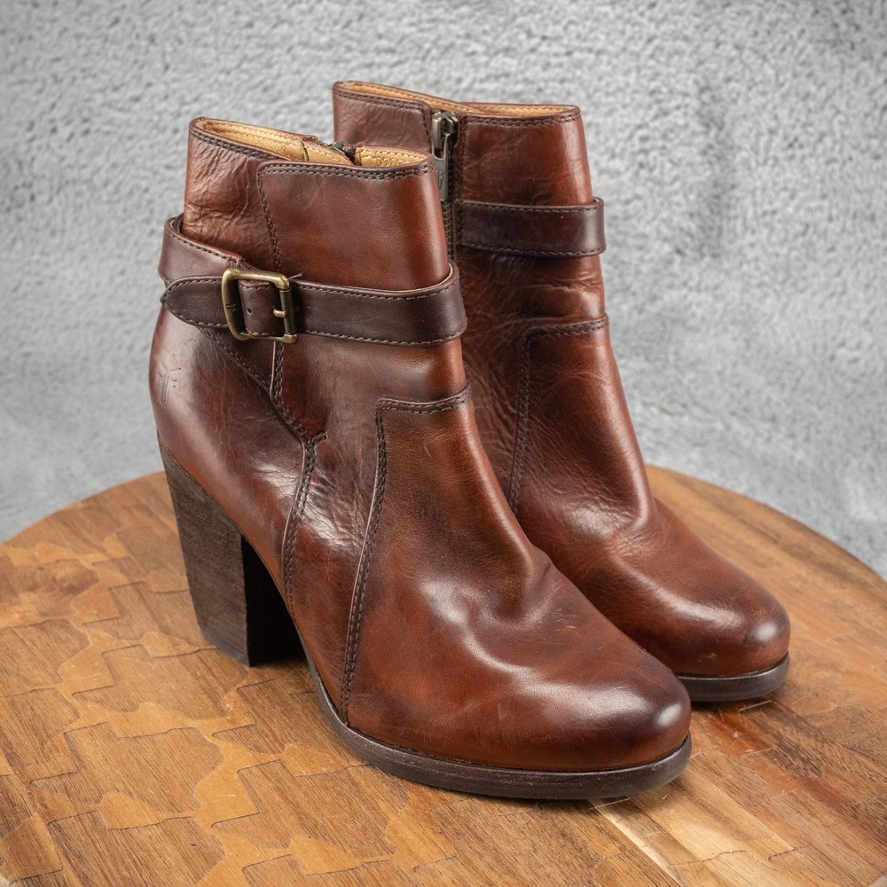 FRYE Patty Riding Bootie Leather Belted Buckle  Women's Size 6M Redwood Brown
